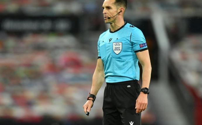 Spanier del Cerro Grande leitet das erste Spiel der DFB-Elf