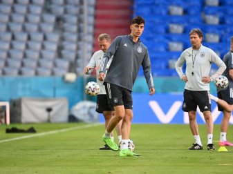Kai Havertz (M) in München beim Training vor dem Spiel gegen Frankreich. Foto: Federico Gambarini/dpa Kai Havertz (M) in München beim Training vor dem Spiel gegen Frankreich. Foto: Federico Gambarini/dpa