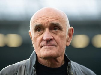 Übernimmt bei Hannover 96 derzeit auch Manager-Aufgaben: Martin Kind. Foto: Swen Pförtner/dpa Übernimmt bei Hannover 96 derzeit auch Manager-Aufgaben: Martin Kind. Foto: Swen Pförtner/dpa