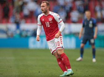 Eriksen wird das Spiel aus dem Krankenhaus verfolgen Eriksen wird das Spiel aus dem Krankenhaus verfolgen