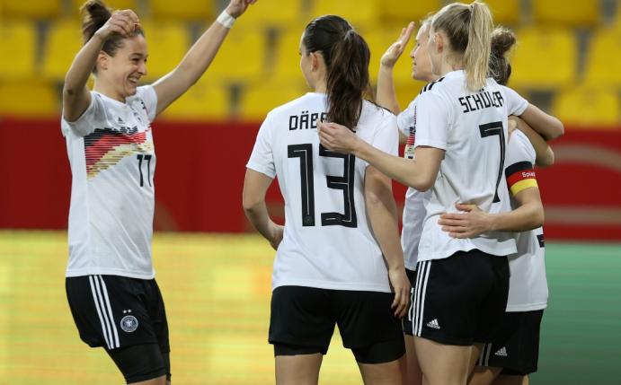 Die DFB-Frauen starten in Cottbus und Chemnitz