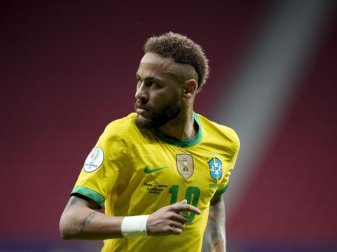 Siegte mit Brasilien problemlos gegen Peru: Superstar Neymar. Foto: Ricardo Mazalan/AP/dpa Siegte mit Brasilien problemlos gegen Peru: Superstar Neymar. Foto: Ricardo Mazalan/AP/dpa