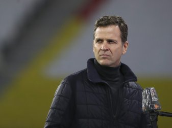 Oliver Bierhoff beklagt Stürmermangel bei DFB-Auswahl Oliver Bierhoff beklagt Stürmermangel bei DFB-Auswahl