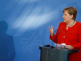 EM: Angela Merkel sieht volle Stadien kritisch EM: Angela Merkel sieht volle Stadien kritisch