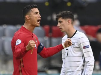 Portugals Cristiano Ronaldo bejubelt sein Tor zum zwischenzeitlichen 1:0 gegen Deutschland. Foto: Christof Stache/Pool AFP/dpa Portugals Cristiano Ronaldo bejubelt sein Tor zum zwischenzeitlichen 1:0 gegen Deutschland. Foto: Christof Stache/Pool AFP/dpa