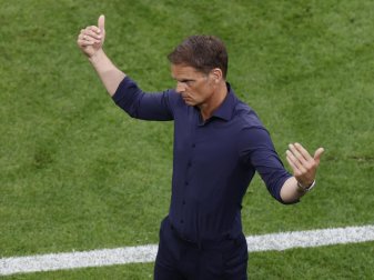 Bondscoach Frank de Boer. Foto: Koen Van Weel/EPA Pool/AP/dpa Bondscoach Frank de Boer. Foto: Koen Van Weel/EPA Pool/AP/dpa