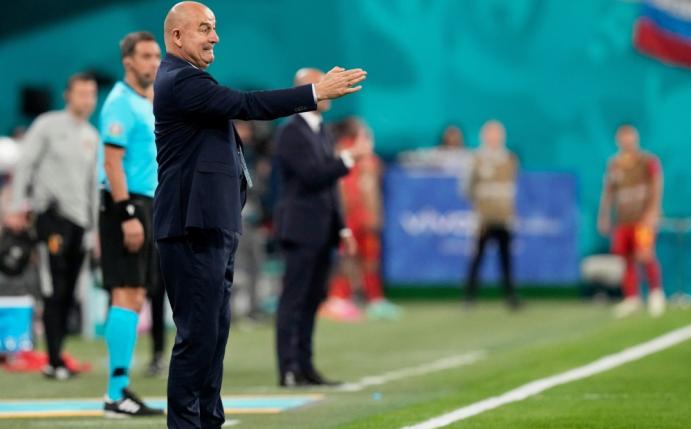 Russland-Trainer Tschertschessow moniert Fan-Ausschluss