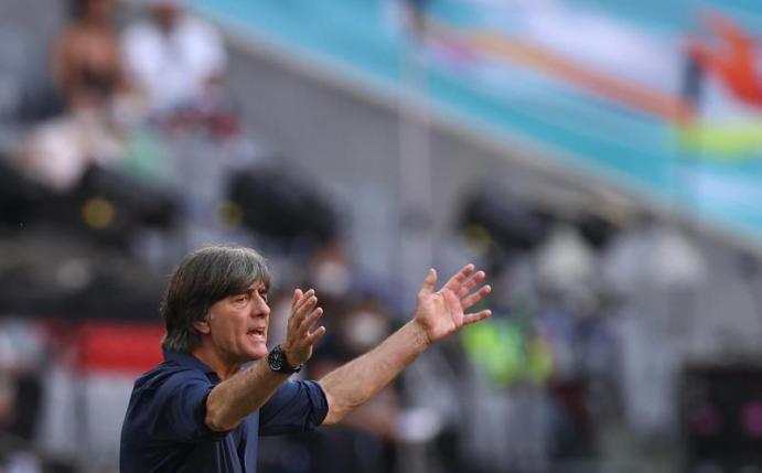 Im DFB-Basiscamp startet Joachim Löw heute die Schulungen für das letzte Gruppenspiel gegen Ungarn. Foto: Christian Charisius/dpa
