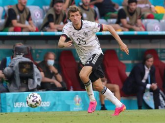 Thomas Müller leidet an einer Kapselverletzung im Knie Thomas Müller leidet an einer Kapselverletzung im Knie