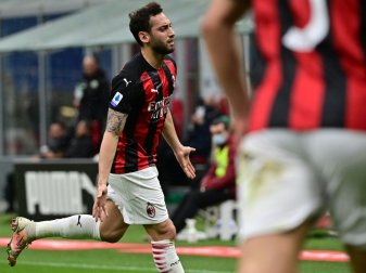Hakan Calhanoglu wechselt von Milan zu Inter Hakan Calhanoglu wechselt von Milan zu Inter