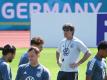 Bundestrainer Joachim Löw wird vor dem Spiel gegen Ungarn bei den erprobten Abläufen bleiben. Foto: Federico Gambarini/dpa