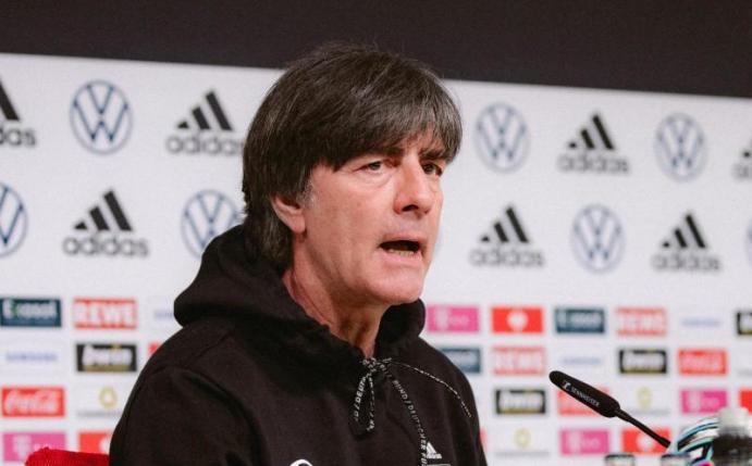 Wird auf einer Pressekonferenz Auskunft geben, wer fit für die Partie gegen Ungarn ist: Bundestrainer Joachim Löw. Foto: Philipp Reinhard/DFB /dpa