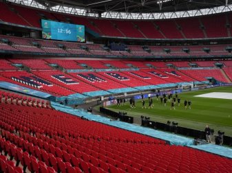 Das Wembley-Stadion soll sich im Laufe der EM-Finalrunde immer mehr füllen. Foto: Matt Dunham/Pool AP/dpa Das Wembley-Stadion soll sich im Laufe der EM-Finalrunde immer mehr füllen. Foto: Matt Dunham/Pool AP/dpa