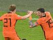 Die Niederländer um Frenkie de Jong (l) und Wout Weghorst wollen ins EM-Viertelfinale. Foto: Olaf Kraak/EPA Pool/AP/dpa