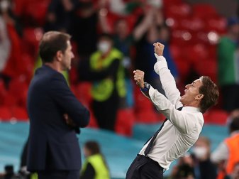 Jubel bei Mancini: Italien steht im Viertelfinale Jubel bei Mancini: Italien steht im Viertelfinale