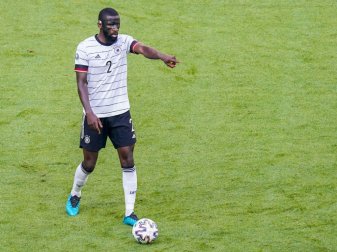 Antonio Rüdiger pausiert wegen einer Erkältung Antonio Rüdiger pausiert wegen einer Erkältung