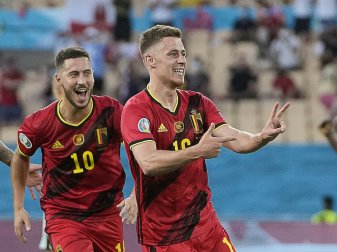 Thorgan Hazard (r.) erzielt das Tor des Tages Thorgan Hazard (r.) erzielt das Tor des Tages