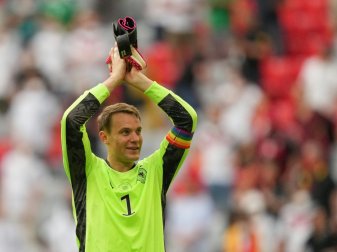 Manuel Neuer sieht die Nationalspieler als Vorbilder Manuel Neuer sieht die Nationalspieler als Vorbilder