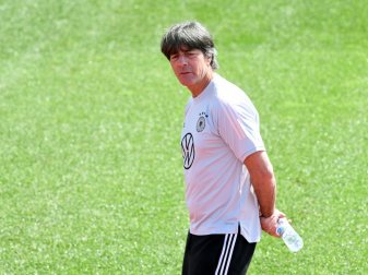 Joachim Löw verändert die Startelf gegen England Joachim Löw verändert die Startelf gegen England
