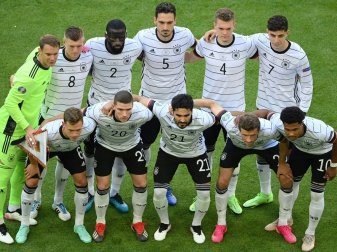 EM: DFB-Auswahl unterstützt drei soziale Projekte EM: DFB-Auswahl unterstützt drei soziale Projekte