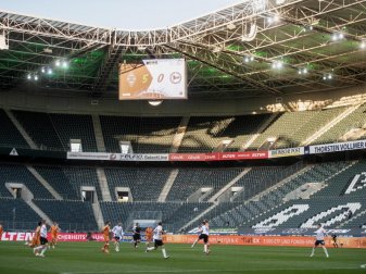 Bis zu 18.000 Zuschauer sollen beim Bundesliga-Auftakt in den Gladbacher Borussia-Park können. Foto: Bernd Thissen/dpa Bis zu 18.000 Zuschauer sollen beim Bundesliga-Auftakt in den Gladbacher Borussia-Park können. Foto: Bernd Thissen/dpa