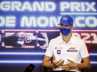 Auch Mick Schumacher drückt der deutschen Elf die Daumen Auch Mick Schumacher drückt der deutschen Elf die Daumen