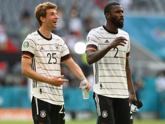 Antonio Rüdigers (r) Einsatz ist noch fraglich Antonio Rüdigers (r) Einsatz ist noch fraglich