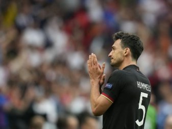 Ob Mats Hummels nochmal im DFB-Dress aufläuft ist offen Ob Mats Hummels nochmal im DFB-Dress aufläuft ist offen