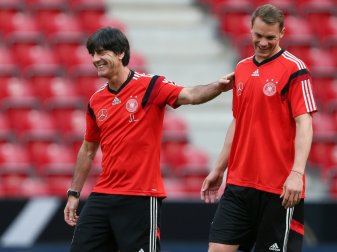 Manuel Neuer richtet Abschiedsworte an Joachim Löw Manuel Neuer richtet Abschiedsworte an Joachim Löw
