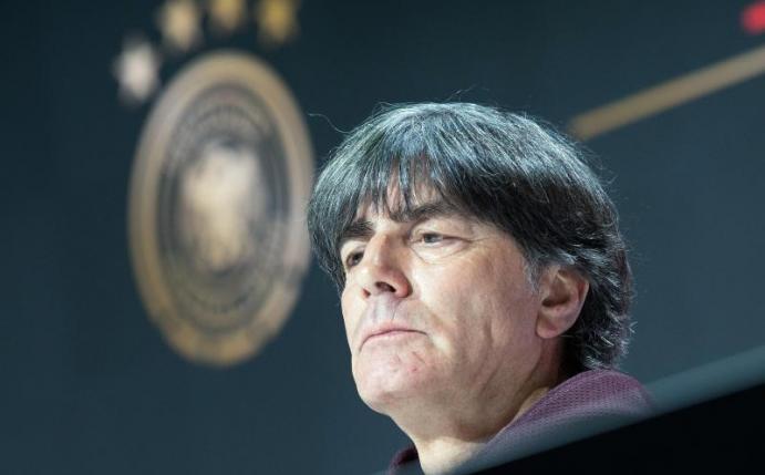 Trat einen Tag nach dem EM-Aus gegen England das letzte Mal als Bundestrainer vor die Presse: Joachim Löw. Foto: Federico Gambarini/dpa
