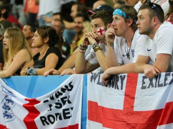 Die UEFA will englischen Fans von der Einreise abhalten Die UEFA will englischen Fans von der Einreise abhalten