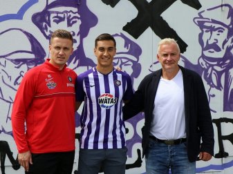 Dirk Carlson (M.) unterschreibt bei Erzgebirge Aue