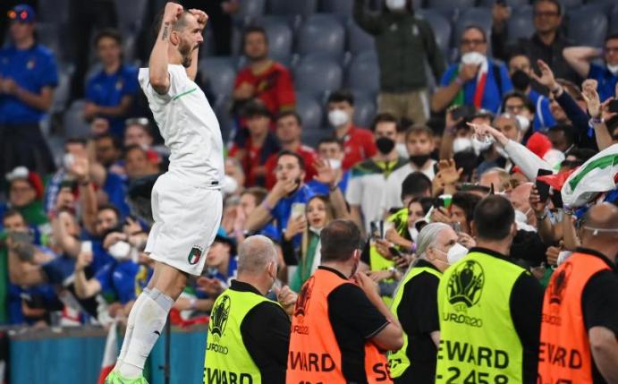 Will mit Italien jubeln und ins EM-Finale: Leonardo Bonucci. Foto: Federico Gambarini/dpa