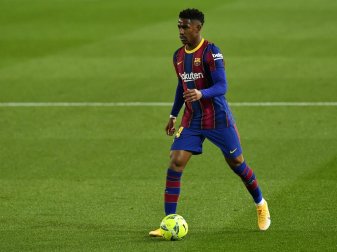 Junior Firpo wechselt von Barcelona nach Leeds