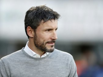 Mark van Bommel gewinnt sein Debüt mit Wolfsburg Mark van Bommel gewinnt sein Debüt mit Wolfsburg