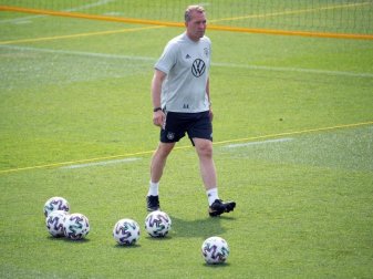 Steht vor seinem Abgang vom DFB: Torwarttrainer Andreas Köpke. Foto: Federico Gambarini/dpa Steht vor seinem Abgang vom DFB: Torwarttrainer Andreas Köpke. Foto: Federico Gambarini/dpa