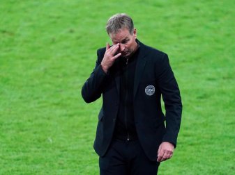 «Wir sind sehr enttäuscht», sagt Dänemarks Trainer Kasper Hjulmand nach dem Aus im Halbfinale. Foto: Mike Egerton/PA Wire/dpa «Wir sind sehr enttäuscht», sagt Dänemarks Trainer Kasper Hjulmand nach dem Aus im Halbfinale. Foto: Mike Egerton/PA Wire/dpa