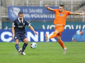 Pascal Testroet (r.) wechselt zum SV Sandhausen Pascal Testroet (r.) wechselt zum SV Sandhausen