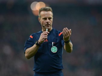 Kritisiert seinen ehemaligen Kollegen Manuel Gräfe: Ex-Schiedsrichter Peter Gagelmann. Foto: picture alliance / dpa Kritisiert seinen ehemaligen Kollegen Manuel Gräfe: Ex-Schiedsrichter Peter Gagelmann. Foto: picture alliance / dpa