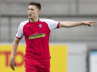 Fährt mit Deutschlands Fußballern zu Olympia: Freiburgs Keven Schlotterbeck. Foto: Tom Weller/dpa