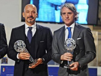 Gianluca Vialli (l) und Roberto Mancini sind beste Freunde. Foto: Maurizio Degl' Innocenti/ANSA/dpa Gianluca Vialli (l) und Roberto Mancini sind beste Freunde. Foto: Maurizio Degl' Innocenti/ANSA/dpa