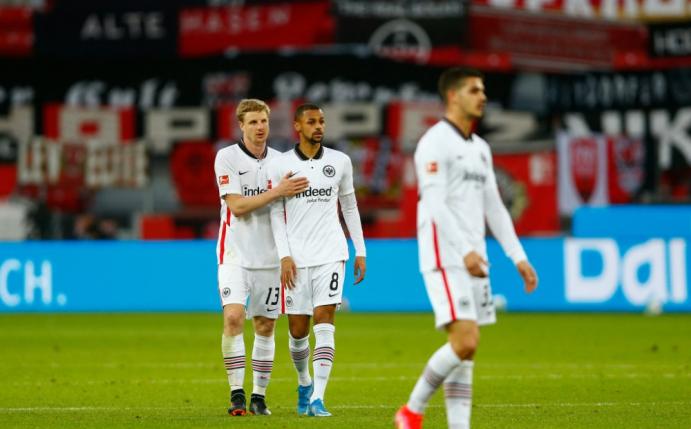 1. Bundesliga: Frankfurt loses first test