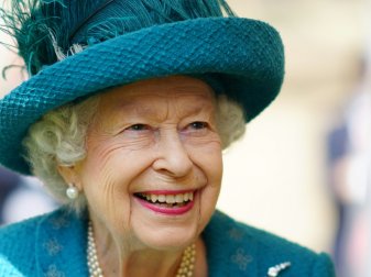 Queen Elizabeth wünscht Three Lions Glück für das Finale Queen Elizabeth wünscht Three Lions Glück für das Finale