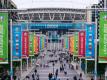 Ein Blick auf den Olympic Way, besser bekannt als Wembley Way, vor dem Wembley-Stadion, in dem das EM-Finale ausgetragen wird. Foto: Jonathan Brady/PA Wire/dpa