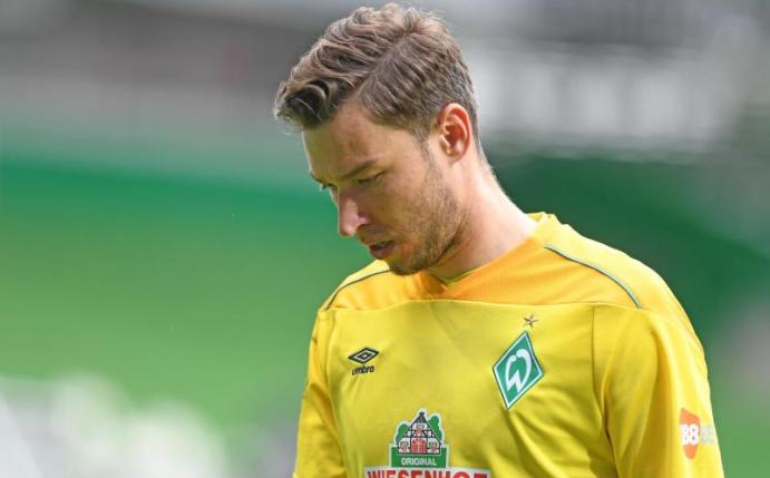 Werders Torwart Jiri Pavlenka hat derzeit mit Problemen im Rumpf- und Adduktorenbereich zu kämpfen. Foto: Carmen Jaspersen/dpa