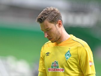 Werders Torwart Jiri Pavlenka hat derzeit mit Problemen im Rumpf- und Adduktorenbereich zu kämpfen. Foto: Carmen Jaspersen/dpa Werders Torwart Jiri Pavlenka hat derzeit mit Problemen im Rumpf- und Adduktorenbereich zu kämpfen. Foto: Carmen Jaspersen/dpa