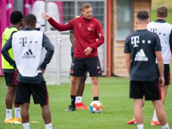 Das erste Spiel für den neuen Bayern-Trainer Julian Nagelsmann (M) steht an: Am 17. Juli in Villingen gegen den 1. FC Köln. Foto: Sven Hoppe/dpa Das erste Spiel für den neuen Bayern-Trainer Julian Nagelsmann (M) steht an: Am 17. Juli in Villingen gegen den 1. FC Köln. Foto: Sven Hoppe/dpa