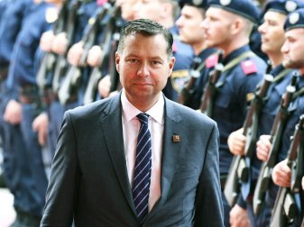 Stephan Mayer: "Die UEFA macht es sich leicht" Stephan Mayer: "Die UEFA macht es sich leicht"