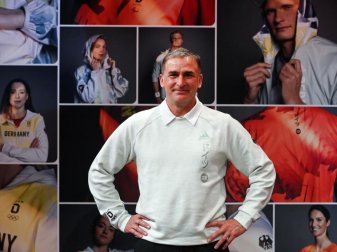 Reist mit 18 Spielern nach Tokio: DFB-Coach Stefan Kuntz. Foto: Ina Fassbender/AFP POOL/dpa Reist mit 18 Spielern nach Tokio: DFB-Coach Stefan Kuntz. Foto: Ina Fassbender/AFP POOL/dpa