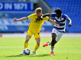 Richards (r.) verurteilt die rassistischen Beleidigungen Richards (r.) verurteilt die rassistischen Beleidigungen